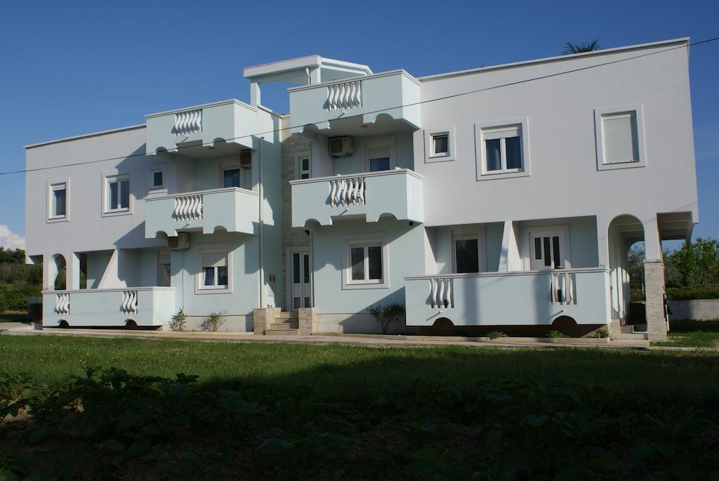 Apartments Toka Петркане Екстериор снимка