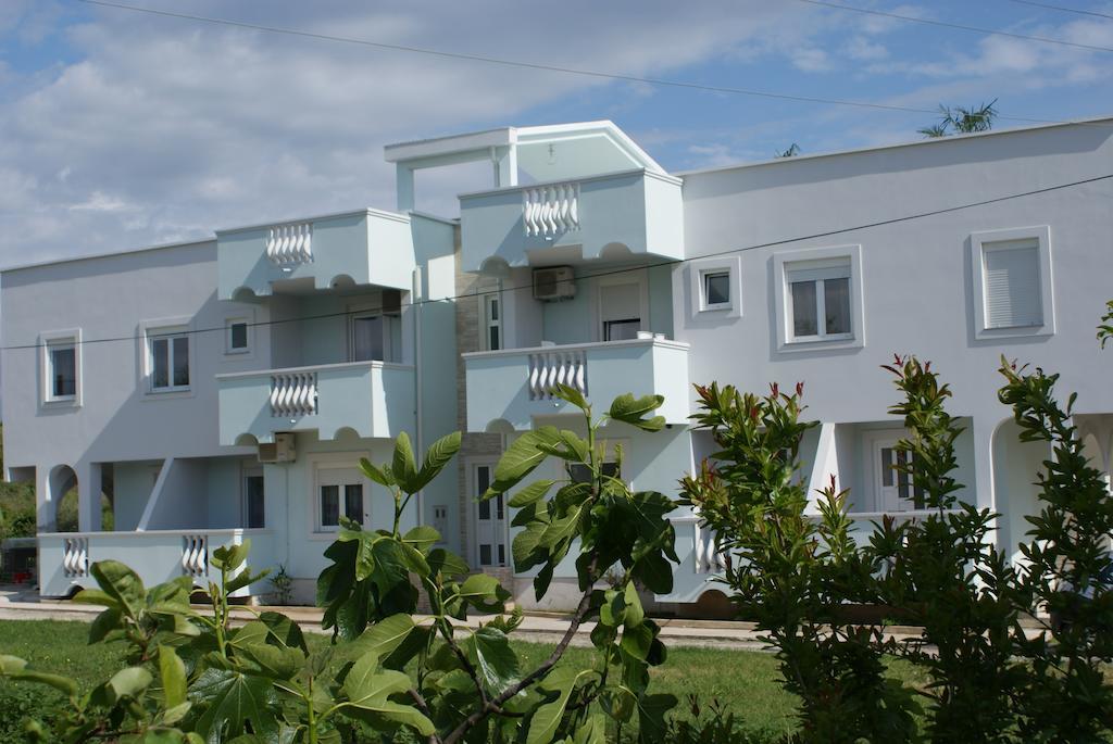 Apartments Toka Петркане Екстериор снимка